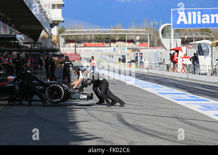 Barcelone, Espagne. 06Th Mar, 2016. Les essais d'hiver Formule 1 sur le circuit de Catalunya de Barcelone Test 2 Jour 3. Honda McLaren MP4-31 &# x2013 ; Fernando Alonso : Action Crédit Plus Sport/Alamy Live News Banque D'Images