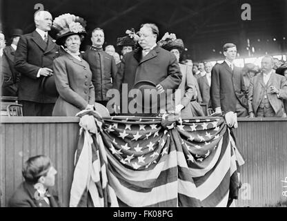 Le Président américain William Howard Taft et première dame Helen Herron Taft, lors d'un match de baseball, Griffith Stadium, Washington DC, USA, Banque D'Images