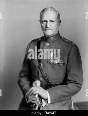 John J. Pershing (1860-19480, général des États-Unis Armées, portrait en demi-longueur, Harris & Ewing, 1920 Banque D'Images