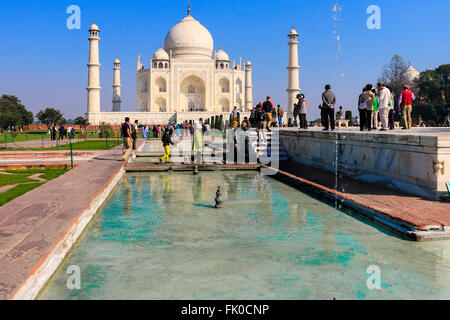 Taj Mahal, UNESCO World Heritage Site, Agra, Uttar Pradesh, Inde, Asie Banque D'Images