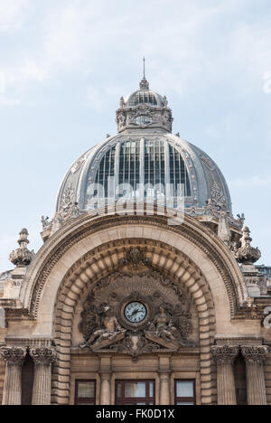 CEC Bank (Casa de Economii si Consemnatiuni). Bucarest, Roumanie -septembre 2015. Banque D'Images