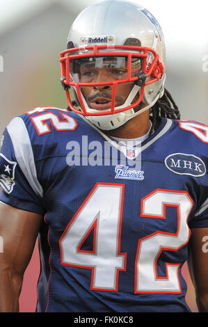 18 août 2011 - Tampa, Floride, USA - New England Patriots BenJarvus Green-Ellis running back (42) pendant les tapotements match contre les Tampa Bay Buccaneers chez Raymond James Stadium le 18 août 2011 à Tampa, Floride..ZUMA Press/Scott A. Miller. (Crédit Image : © Scott A. Miller via Zuma sur le fil) Banque D'Images