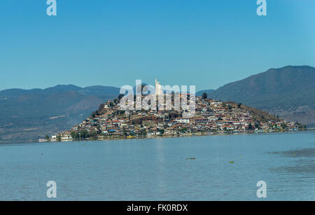 L'île de Janitzio de dans le lac Patzcuaro, Michoacan, Mexique Banque D'Images