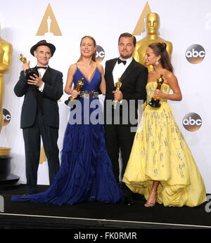 Hollywood, CA, USA. 28 Février, 2016. 28 février 2016 - Hollywood, Californie - Mark Rylance, gagnant de l'award du meilleur acteur dans un Second Rôle pour "Pont des espions" ; l'actrice Brie Larson, gagnant du prix de la meilleure actrice dans un premier rôle pour 'Chambre' ; acteur Leonardo DiCaprio, gagnant de l'award du meilleur acteur dans un premier rôle pour "Le Revenant" ; et l'actrice Alicia Vikander, lauréat du prix de la meilleure actrice dans un Second Rôle pour "la fille danoise, '. 88e Academy Awards présenté par l'Academy of Motion Picture Arts and Sciences, qui a eu lieu au Hollywood & Highland Banque D'Images