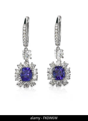 Diamant et saphir bleu tanzanite boucles d ou sertis de diamants Banque D'Images