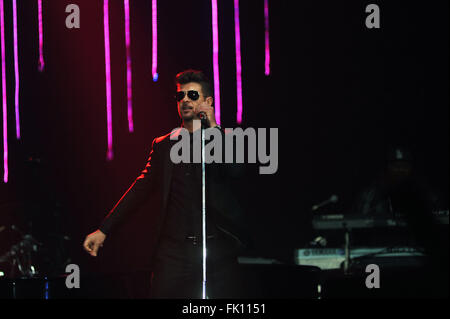 Jakarta, Indonésie, Jakarta. 4e Mar, 2016. JAKARTA, INDONÉSIE - 04 mars : La chanteuse de jazz américaine Robin Thicke effectue au cours de l'International Jazz Festival 2016 Java 05 mars 2016, à Jakarta, Indonésie. © Sijori Images/ZUMA/Alamy Fil Live News Banque D'Images