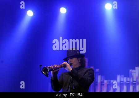 Jakarta, Indonésie, Jakarta. 4e Mar, 2016. JAKARTA, INDONÉSIE - 04 mars : le saxophoniste américain Boney James effectue au cours de la Java International Jazz Festival 2016 05 mars, 2016 à Jakarta, Indonésie. © Sijori Images/ZUMA/Alamy Fil Live News Banque D'Images