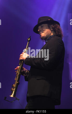 Jakarta, Indonésie, Jakarta. 4e Mar, 2016. JAKARTA, INDONÉSIE - 04 mars : le saxophoniste américain Boney James effectue au cours de la Java International Jazz Festival 2016 05 mars, 2016 à Jakarta, Indonésie. © Sijori Images/ZUMA/Alamy Fil Live News Banque D'Images