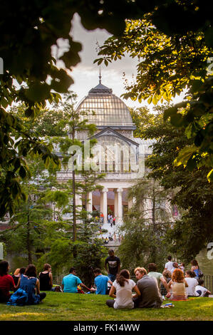 Le Palais de Cristal, dans le parc du Retiro. Madrid. L'Espagne. Banque D'Images
