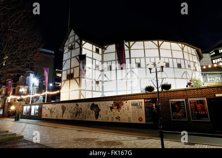 Londres - 3 mars 2016 : vue extérieure de Shakespeare's Globe Theatre, London, Southwark depuis 1997, conçu par Pentagram. Banque D'Images