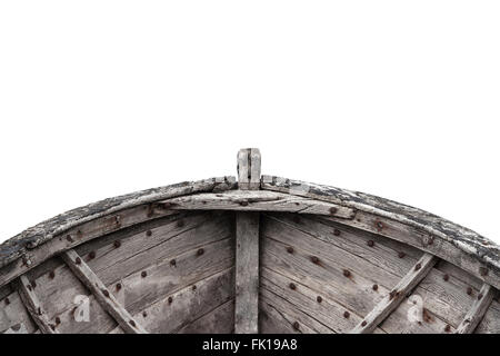 Photo horizontale d'un vieux bateau en bois de pêche avec des clous rouillés isolé sur fond blanc Banque D'Images