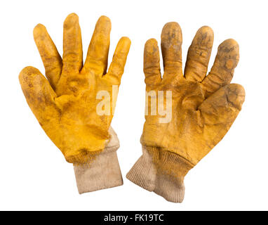 Utilisé paire de gants de jardinage jaune isolé sur fond blanc Banque D'Images