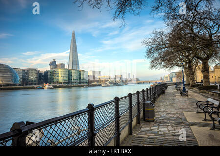 La ville de Londres depuis la Tamise Banque D'Images