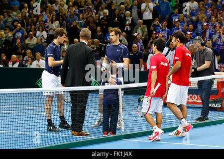 Barclaycard Arena, Birmingham, UK. Le 05 Mar, 2016. Davis Cup Tennis World Group premier tour. Grande-bretagne face au Japon. Le tirage au sort avant le match de double entre la société britannique Andy Murray et Jamie Murray et du Japon Yoshihito Nishioka et Yasutaka Uchiya durant la deuxième journée de l'égalité. Credit : Action Plus Sport/Alamy Live News Banque D'Images