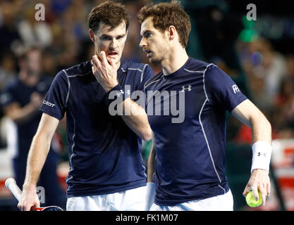 Barclaycard Arena, Birmingham, UK. Le 05 Mar, 2016. Davis Cup Tennis World Group premier tour. Grande-bretagne face au Japon. Jamie Murray et Andy Murray. Credit : Action Plus Sport/Alamy Live News Banque D'Images