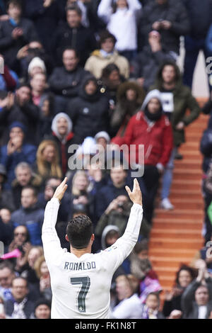 Madrid, Espagne. 5e Mar, 2016. dans l'action au cours de la Liga match entre le Real Madrid et le Celta de Vigo au Santiago Bernabeu, le 5 mars 2016 à Madrid Crédit : Jack Abuin/ZUMA/Alamy Fil Live News Banque D'Images