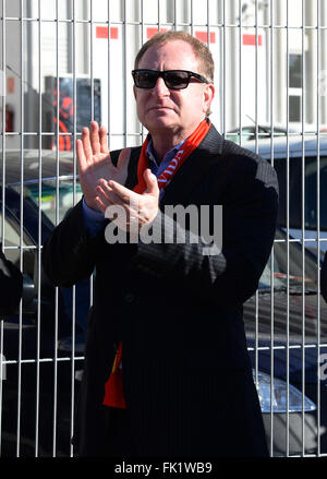 Robert Sarver, le nouveau propriétaire de real Mallorca, l'équipe de football espagnole, pendant le match de centenaire de la Club des Baléares à Palma. Banque D'Images