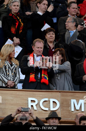 Robert Sarver, le nouveau propriétaire de real Mallorca, l'équipe de football espagnole, pendant le match de centenaire de la Club des Baléares à Palma. Banque D'Images