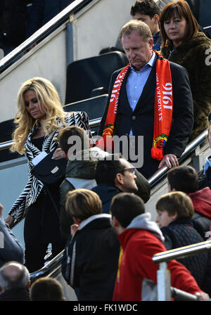 Robert Sarver, le nouveau propriétaire de real Mallorca, l'équipe de football espagnole, pendant le match de centenaire de la Club des Baléares à Palma. Banque D'Images