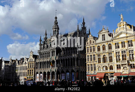 Grand-Place,King House, musée de la ville,et la chaloupe d'Or brasserie, Bruxelles,Belgique Banque D'Images