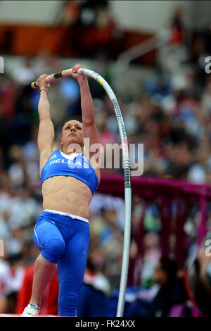 Nikoleta Kyriakopoulou de Grèce participe à la Perche féminine. Banque D'Images