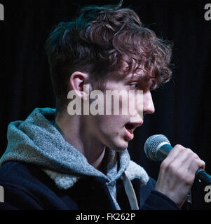 Bala Cynwyd, Pennsylvania, USA. 4 mars, 2016. Singer-Songwriter Troye Sivan Visites Q102's Performance Theatre. Banque D'Images