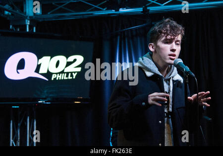 Bala Cynwyd, Pennsylvania, USA. 4 mars, 2016. Singer-Songwriter Troye Sivan Visites Q102's Performance Theatre. Banque D'Images