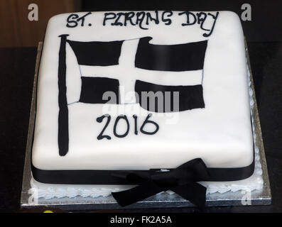 Redruth, Cornwall, UK. Le 05 Mar, 2016. Célébration de la journée de St Piran Cornwall Redruth (Sat). Le saint patron de la Cornouailles est honoré avec des défilés à villes comté. Credit : Dorset Media Service/Alamy Live News Banque D'Images