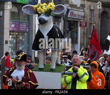 Redruth, Cornwall, UK. Le 05 Mar, 2016. Célébration de la journée de St Piran Cornwall Redruth (Sat). Le saint patron de la Cornouailles est honoré avec des défilés à villes comté. Credit : Dorset Media Service/Alamy Live News Banque D'Images