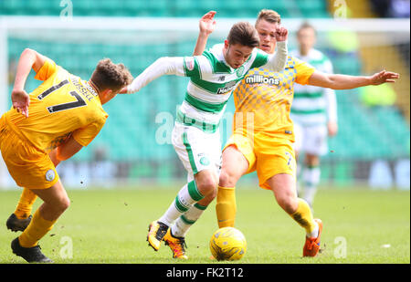 Celtic Park, Glasgow, Ecosse. 06 Mar, 2016. Scottish Cup. Celtic contre Morton. Patrick Roberts batailles grâce à l'Action © défense Morton Plus Sport/Alamy Live News Banque D'Images