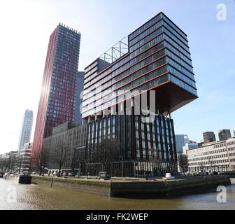 Le Red Apple, gratte-ciel résidentiel de Wijnhaven à à Rotterdam, Pays-Bas, conception KCAP Architects & Planners (croix de 2) Banque D'Images