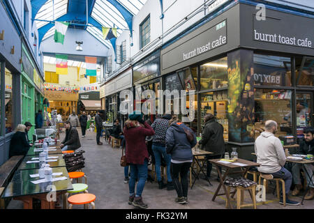 Les Burnt Toast Cafe à Brixton Village Market, dans le sud de Londres. Banque D'Images