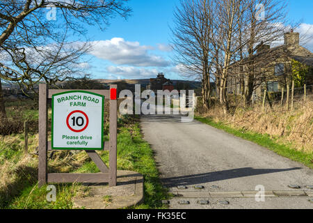 Inscrivez-vous à Branch Road, près de la ferme Forge Bridge, près de Littleborough, Greater Manchester, UK Banque D'Images