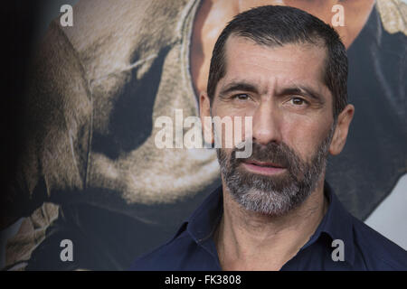 Les célébrités assistant à la première du film 'Tschiller : hors-service" au Cinemaxx comprend : Erdal Yildiz Où : Hambourg, Allemagne : 04 févr. 2016 Lorsque Banque D'Images