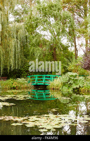 Jardins du pont et de l'étang de Giverny monet Banque D'Images