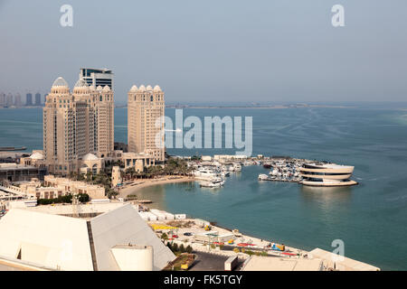 West Bay waterfront buildings à Doha, Qatar Banque D'Images