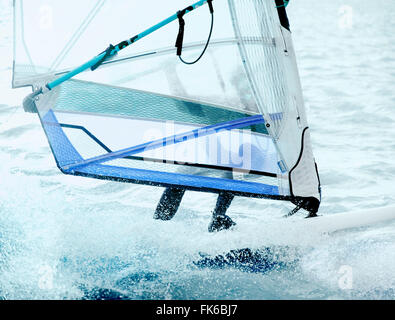 Planche à West Kirby Lac Marin, Wirral, Cheshire, Angleterre, Royaume-Uni, Europe Banque D'Images