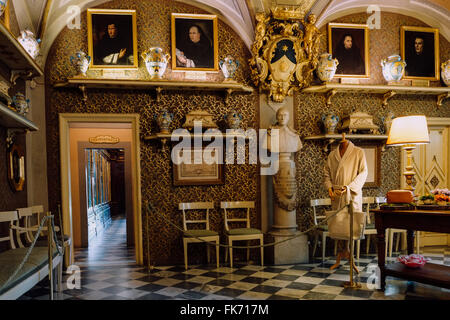 Chambre interne de la pharmacie Santa Maria Novella à Florence Italie créé il y a 600 ans par les moines florentin Banque D'Images