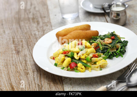 Petit déjeuner jamaïcain, akée et du poisson salé, CALLALOO, festivals de la Jamaïque Banque D'Images