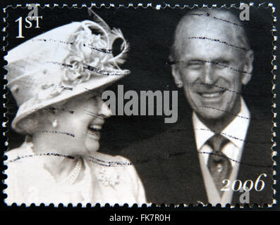 Royaume-uni - circa 2006 : timbres en UK montre la reine Elizabeth II et le duc d'Édimbourg le Prince Philip Banque D'Images