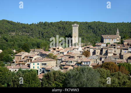 Village & Tour Médiévale Saint-Martin-de-Brômes ou St Martin de bromes Alpes-de-Haute-Provence Banque D'Images