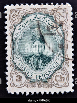 IRAN - VERS 1910 : un timbre imprimé en Iran montre Ahmad Shah Petit, vers 1910 Banque D'Images