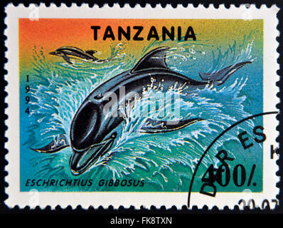 Tanzanie - circa 1994 : timbre imprimé en Tanzanie montrant la baleine grise de Californie, vers 1994 Banque D'Images