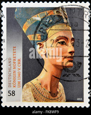 Allemagne - circa 2013 : timbre imprimé en Allemagne montre la reine de l'Egypte Nefertiti, vers 2013 Banque D'Images