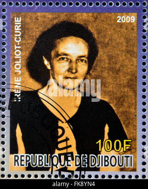 DJIBOUTI - circa 2009 : stamp dédié aux prix Nobel de chimie montre Irène Joliot Curie, vers 2009 Banque D'Images