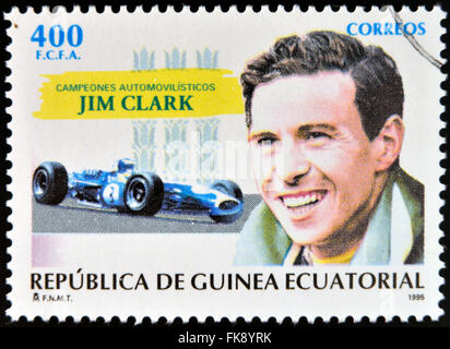 Guinée Équatoriale - circa 1995 : timbre imprimé en Guinée dédié aux champions de voiture, indique Jim Clark, circa 1995 Banque D'Images