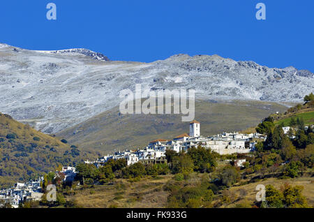 La ville de Capileira, dans la Sierra Nevada, Grenade Banque D'Images