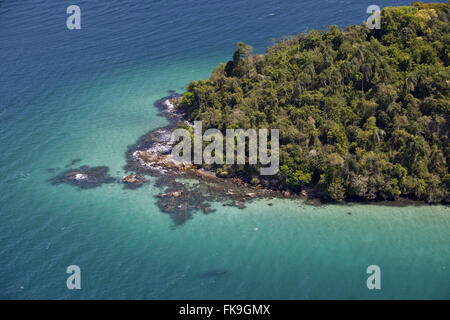Vue aérienne de l'île de la baie de Maia Jacuecanga Banque D'Images