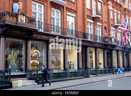 Londres, Royaume-Uni - 24 Février 2016 : Sur South Audley Street, Mayfair, le Thomas Goode store Banque D'Images