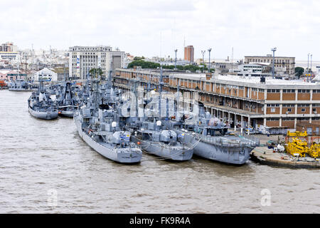 Port de Montevideo - Navires Banque D'Images